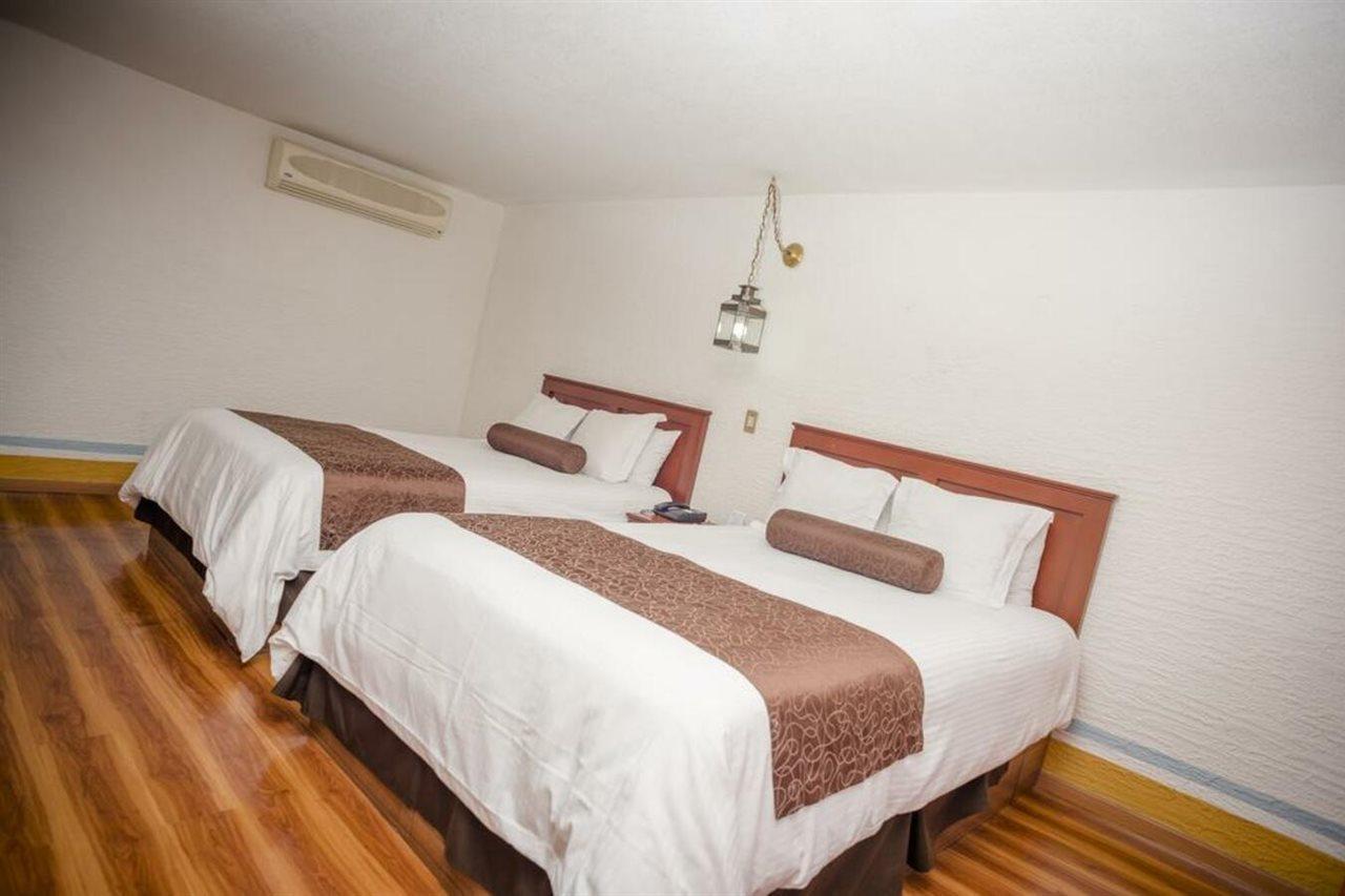 Howard Johnson By Wyndham Morelia Calle Real Dış mekan fotoğraf