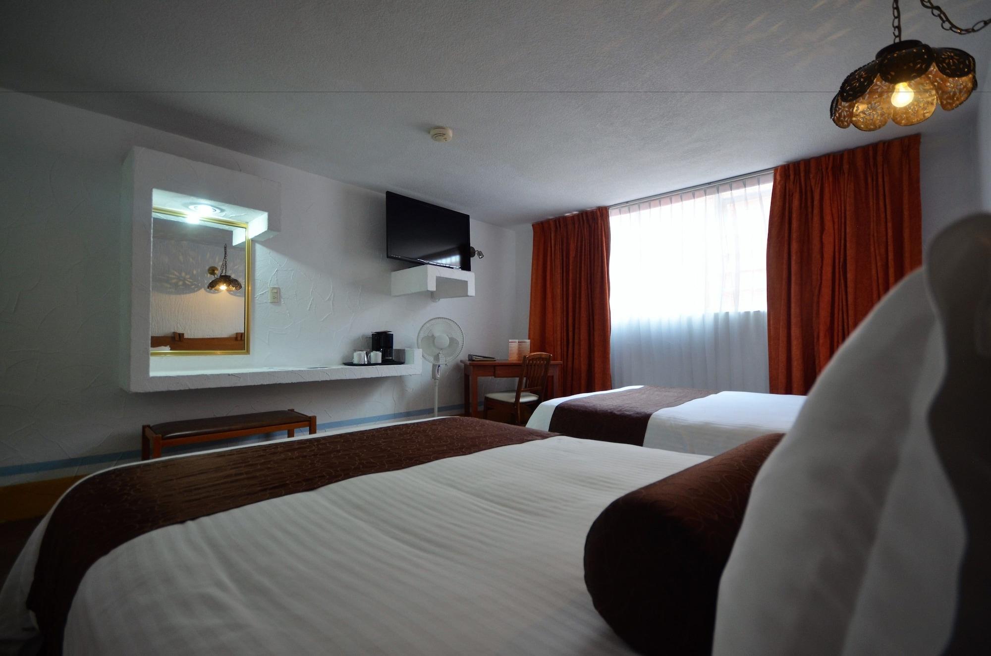 Howard Johnson By Wyndham Morelia Calle Real Dış mekan fotoğraf