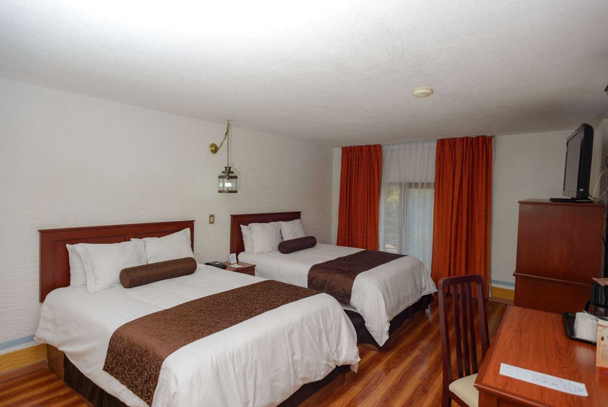 Howard Johnson By Wyndham Morelia Calle Real Dış mekan fotoğraf